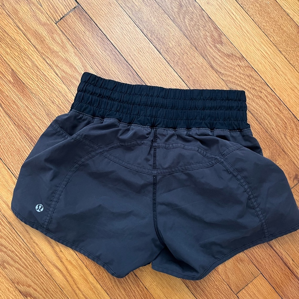 Lululemon run track that high rise shorts